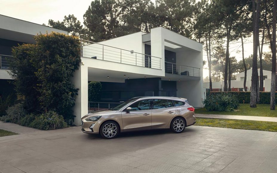 vente de ford focus hybride véhicule d'occasion