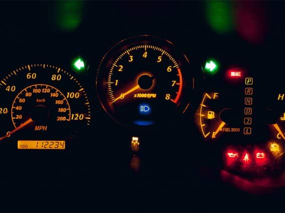 comprendre les voyants sur le tableau de bord dune voiture