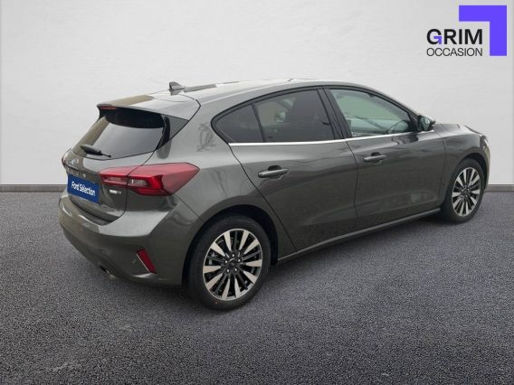 ford focus flexifuel ss mhev titanium design