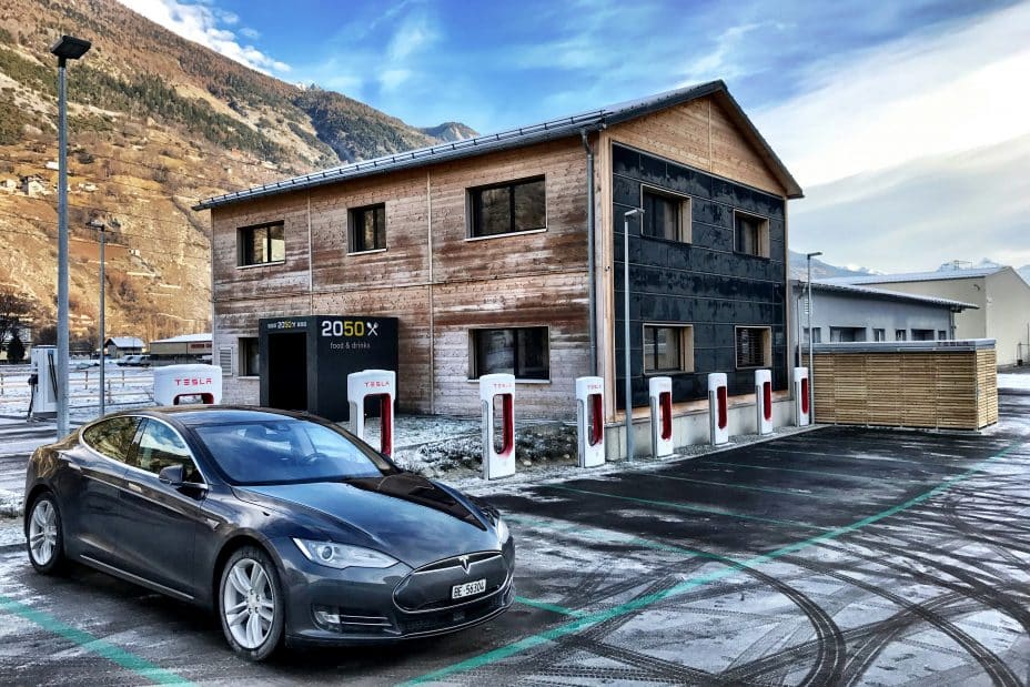 borne de recharge rapide tesla