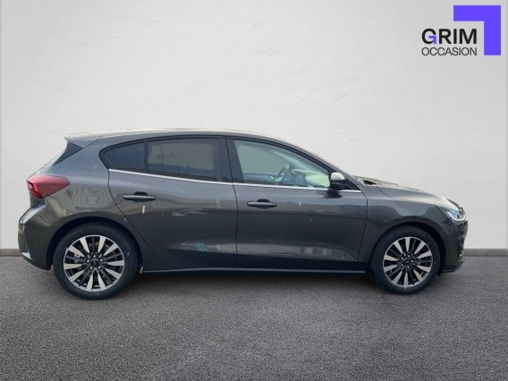 ford focus flexifuel ss mhev titanium design